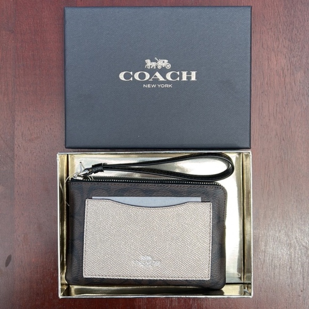 NIB Coach Two-Tone Black and Metallic Silver Wristlet Card Case